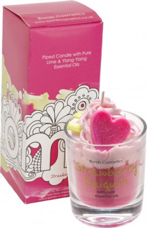 bomb cosmetics piped candle strawberry daiquiri