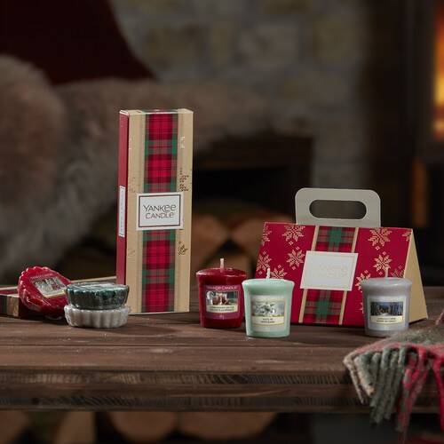 Yankee Candle 3 Wax Melt Gift Set - 2019 and votive purse